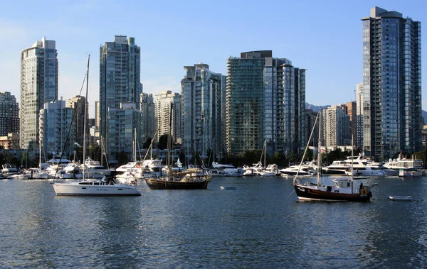 Vancouver Kanada Juli 2021 Die Uferpromenade Des Pazifiks Mit Booten — Stockfoto