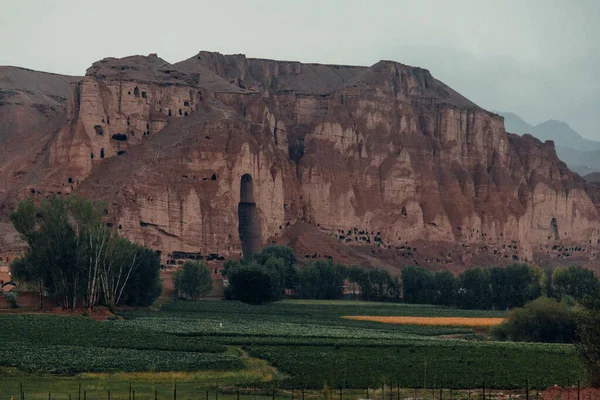 Bamyan Afeganistão Jul 2021 Uma Paisagem Budas Bamyan Cercada Por — Fotografia de Stock