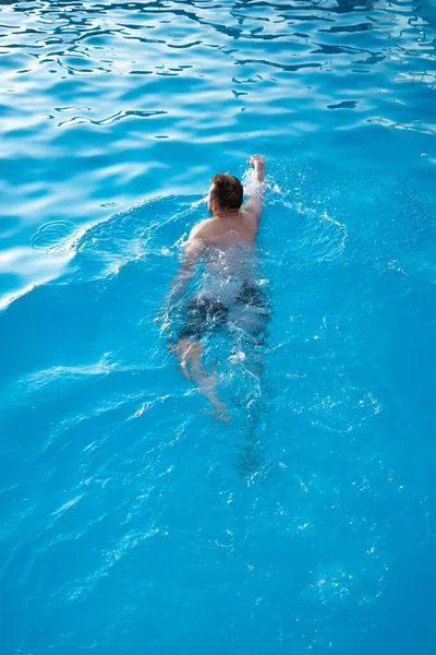 Vertical Shot Spanish Male Swimming Pool — Stock Photo, Image