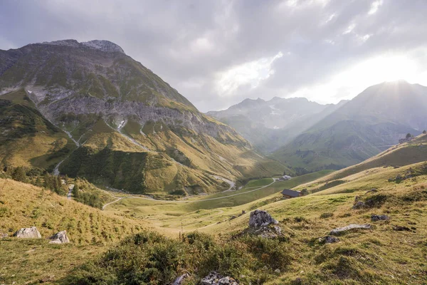 Uma Vista Hipnotizante Uma Bela Paisagem Montanhosa Áustria — Fotografia de Stock