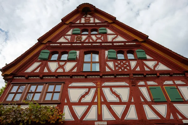 Nízký Úhel Záběru Starého Roubeného Domu Německu — Stock fotografie