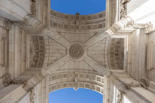 Portekiz Lizbon Ticaret Meydanı Nda Kabartmalı Kemerli Tavan Binasının Düşük — Stok fotoğraf