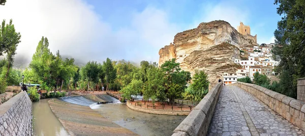 Alcala Del Jucar Castilia Mancha Spanje Zijn Kasteel Torent Uit — Stockfoto