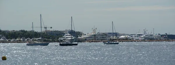 Cannes France Aug 2011 Розкішні Вітрильники Плавають Середземному Морі Каннах — стокове фото