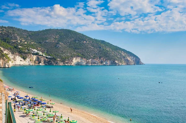 71030 Mattinata Italië Sep 2021 Een Prachtig Uitzicht Het Strand — Stockfoto