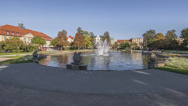 Enjoy Autumn Sun Fountain Schillerpark Cottbus — Stock Photo, Image