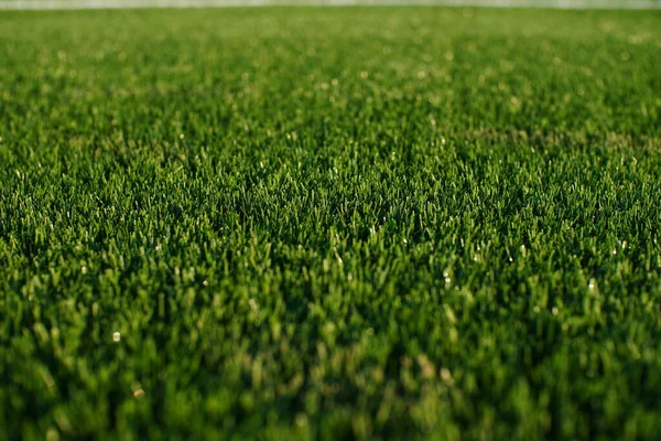 Detailní Záběr Zelené Syntetické Trávy Fotbalovém Hřišti Evropské Fotbalové Hřiště — Stock fotografie