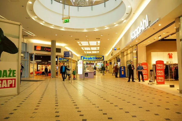 Poznan Polónia Janeiro 2013 Shopping Center Deslocado Pouco Antes Fechar — Fotografia de Stock