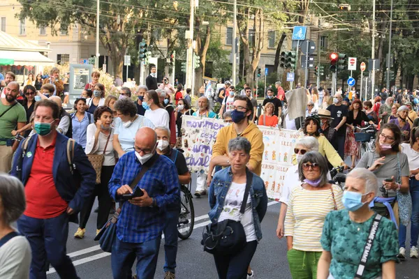 Milano Italia Ottobre 2021 Molte Persone Protestano Contro Manifestazione Ecologica — Foto Stock