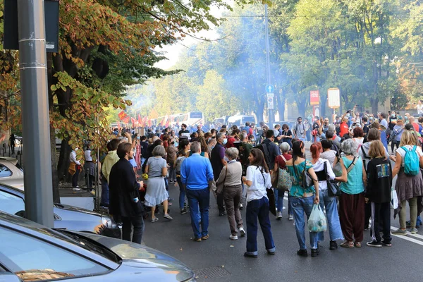 Milán Italia Octubre 2021 Muchas Personas Protestan Contra Manifestación Ecológica — Foto de Stock