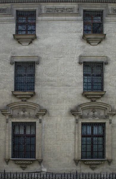 2021年10月18日 秘鲁利马 利马政府官邸的窗户 — 图库照片