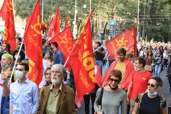 Milán Italia Octubre 2021 Muchas Personas Protestan Contra Manifestación Ecológica — Foto de Stock