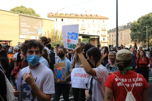 Milano Italia Ottobre 2021 Molte Persone Protestano Contro Manifestazione Ecologica — Foto Stock