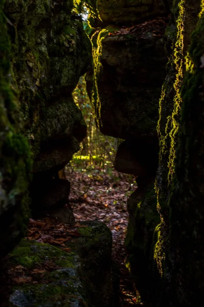 Las Rocas Cubiertas Musgo — Foto de Stock