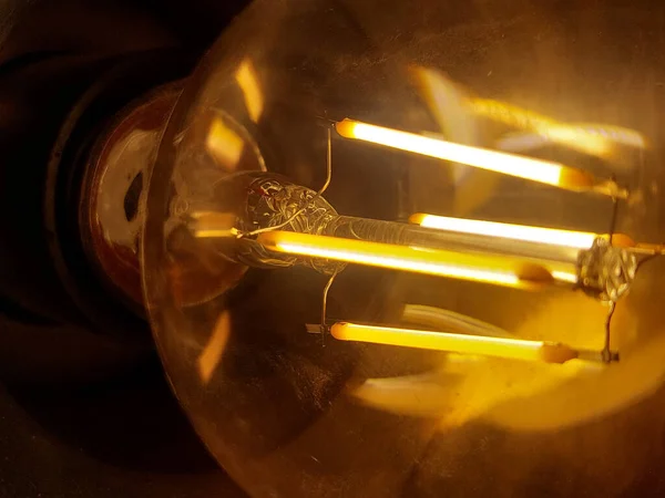 Крупный План Внутренней Части Светодиодной Электрической Лампы — стоковое фото