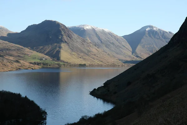 Una Hermosa Vista Montaña Great Gable Desde Wast Water Inglaterra — Foto de Stock