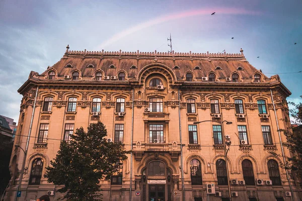 Una Hermosa Vista Edificio Histórico Sobre Fondo Cielo Atardecer —  Fotos de Stock