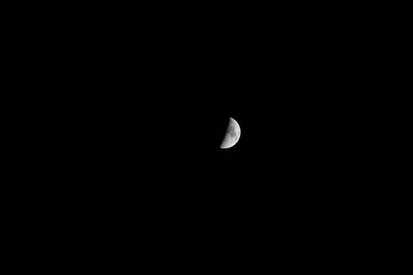 Une Belle Vue Sur Croissant Lune Dans Ciel Noir — Photo