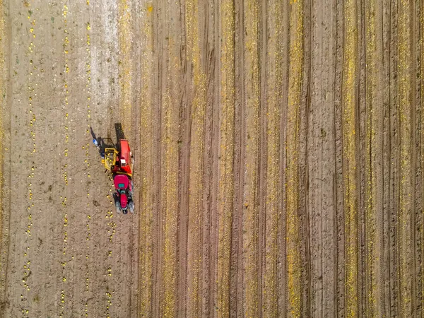 Luchtfoto Van Een Veld Met Landbouwmachines — Stockfoto
