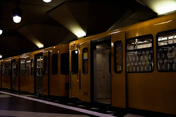 Hagyományos Berlini Metró Spandau Állomáson Berlin Németország — Stock Fotó