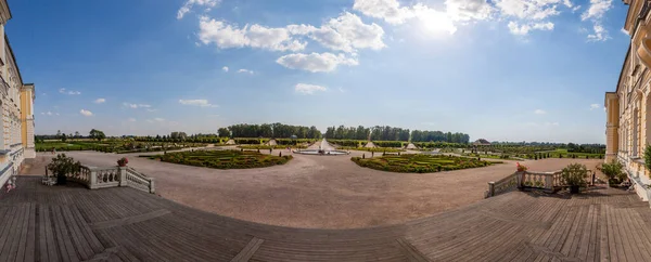 Rundale Latvia Aug 2016 Panoramic Shot Terrace Rundale Palace Sunlight — Stock Photo, Image