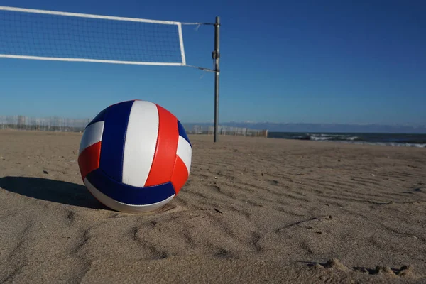 Een Volleybal Het Zand Speeltuin — Stockfoto