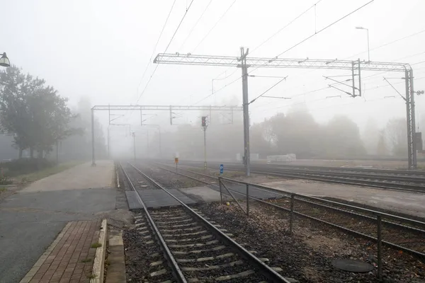 Mlhavé Železniční Nástupiště Lappeenrantě Finsko — Stock fotografie