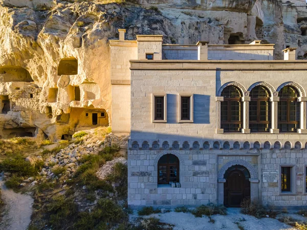 Cappadocia Tepelerindeki Bir Binanın Güzel Bir Görüntüsü — Stok fotoğraf
