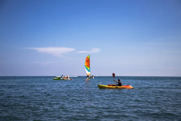 Ябеку Куба Сентября 2021 Года Люди Катаются Каяках Море Пляже — стоковое фото