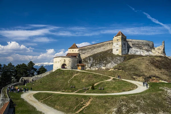 Φρούριο Rasnov Ένα Λόφο Κάτω Από Ένα Γαλάζιο Ουρανό Και — Φωτογραφία Αρχείου