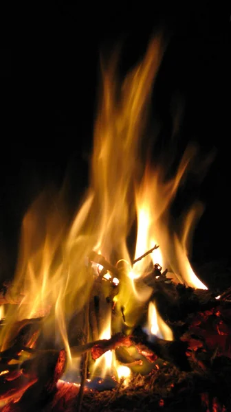 Vertical Shot Bonfire Dark — Stock Photo, Image