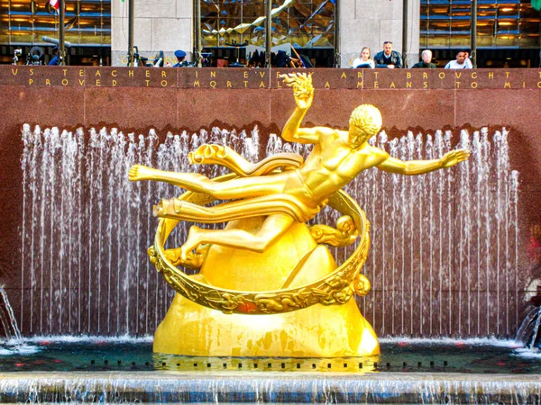 Het Gouden Standbeeld Van Prometheus Het Rockefeller Center Nyc Usa — Stockfoto