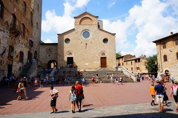 San Gimignano Italy Aug 2014 Piazza Del Duomo Square People — Stock Photo, Image