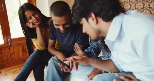 Group Friends Sitting Together Home Using Smartphone — Vídeo de stock
