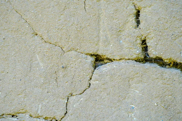 Eine Nahaufnahme Von Einer Rissigen Mauer Draußen — Stockfoto