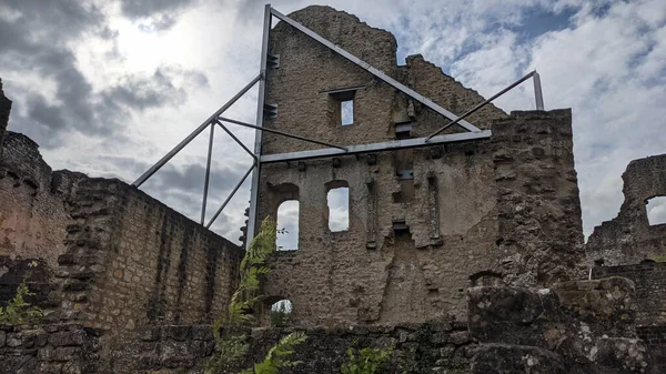 Muinainen Larochetten Linna Luxemburgissa — kuvapankkivalokuva