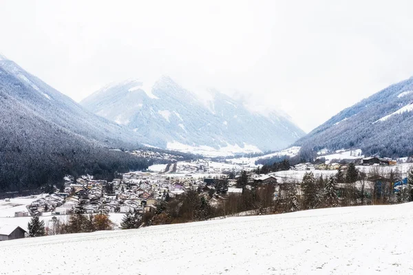 Bela Paisagem Inverno Pequena Aldeia Stubai Valley Áustria — Fotografia de Stock