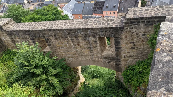 Güzel Bir Taş Kemer Köprüsü Manzarası — Stok fotoğraf