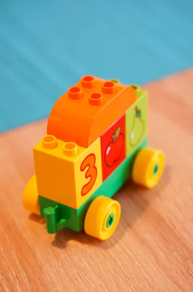 Poznan Polônia Mar 2015 Tiro Alto Ângulo Carro Colorido Lego — Fotografia de Stock