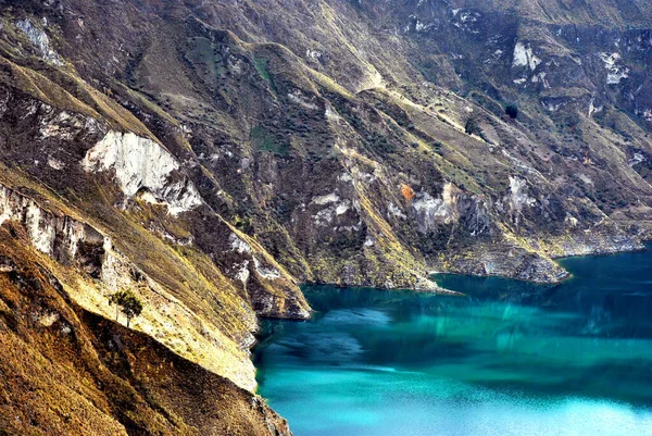 Kilátás Egy Vízzel Töltött Krátertóra Ecuadori Andok Legnyugatibb Vulkánjára — Stock Fotó