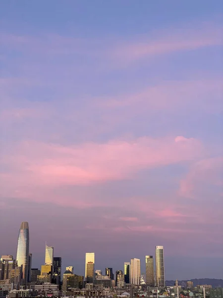 Ουράνια Κτίρια Του Σαν Φρανσίσκο Καλιφόρνια Στο Ηλιοβασίλεμα — Φωτογραφία Αρχείου