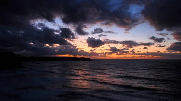 Красивый Пасмурный Вид Море Время Заката — стоковое фото