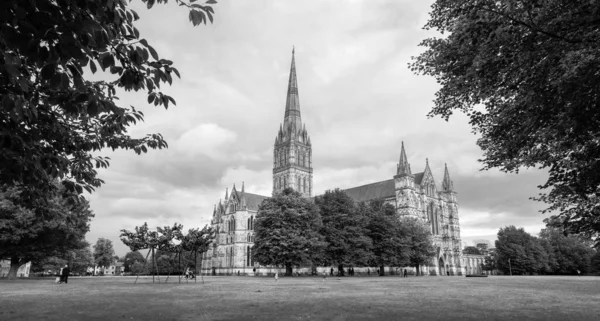 Salisburio Reino Unido 2021 Una Fotografía Blanco Negro Catedral Salisbury — Foto de Stock