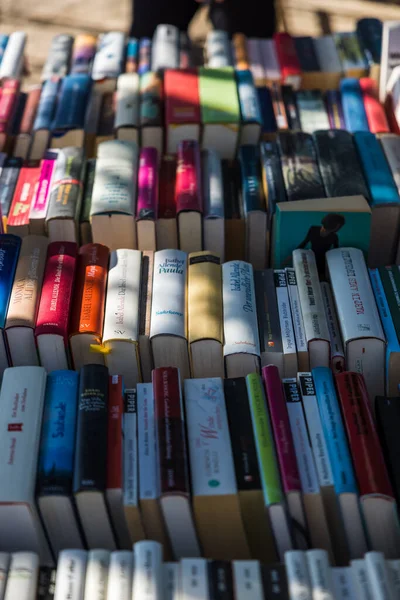 Berlín Alemania 2021 Una Toma Vertical Una Librería Aire Libre — Foto de Stock