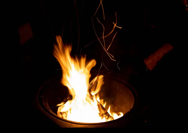 Närbild Brinnande Brasa Skog — Stockfoto