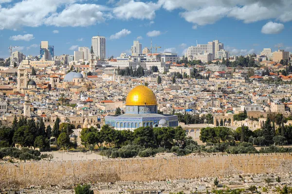 Městská Krajina Jeruzaléma Kupolí Skály Uprostřed — Stock fotografie