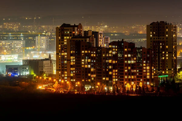 ロシアのサンクトペテルスブルグ 2021年10月20日 10月の夜のケメロヴォ市 — ストック写真