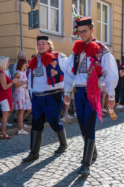 Uherske Hradiste Tsjechië Sep 2021 Een Verticale Foto Van Mensen — Stockfoto