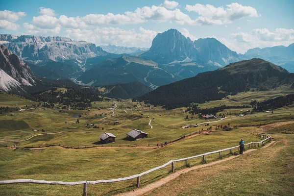 Kuuluisa Puez Geisler Luonnonpuisto Luonnonsuojelualue Dolomiiteilla Etelä Tirolissa Italiassa — kuvapankkivalokuva