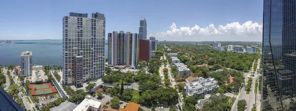 Панорамный Вид Майами Современными Небоскребами Красивым Парком — стоковое фото